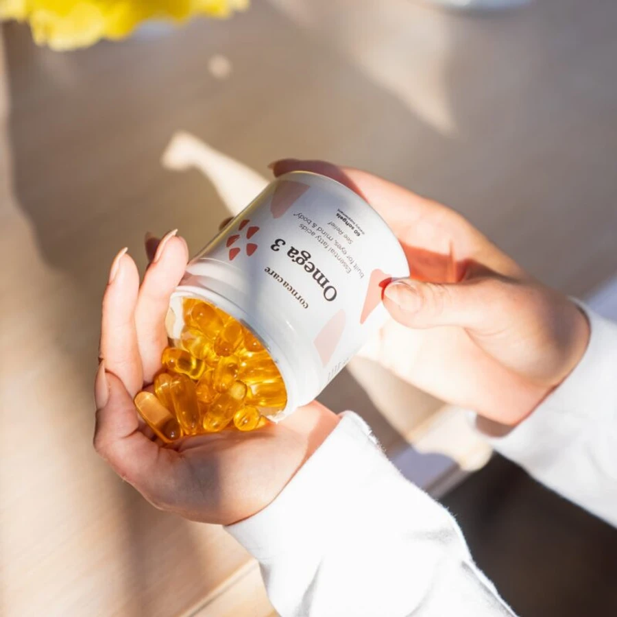 CorneaCare Omega 3 Pouring into hand